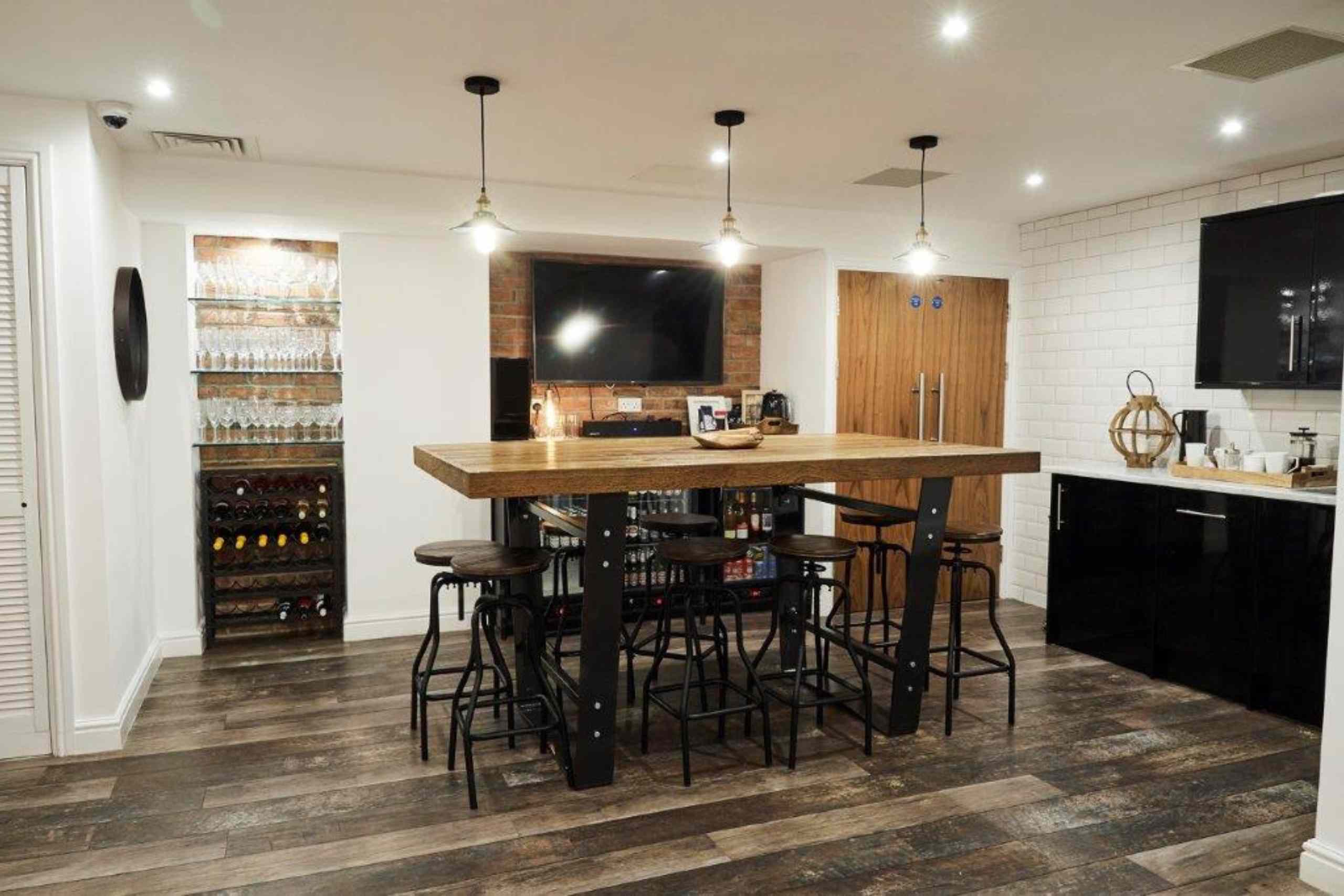 Bar 11